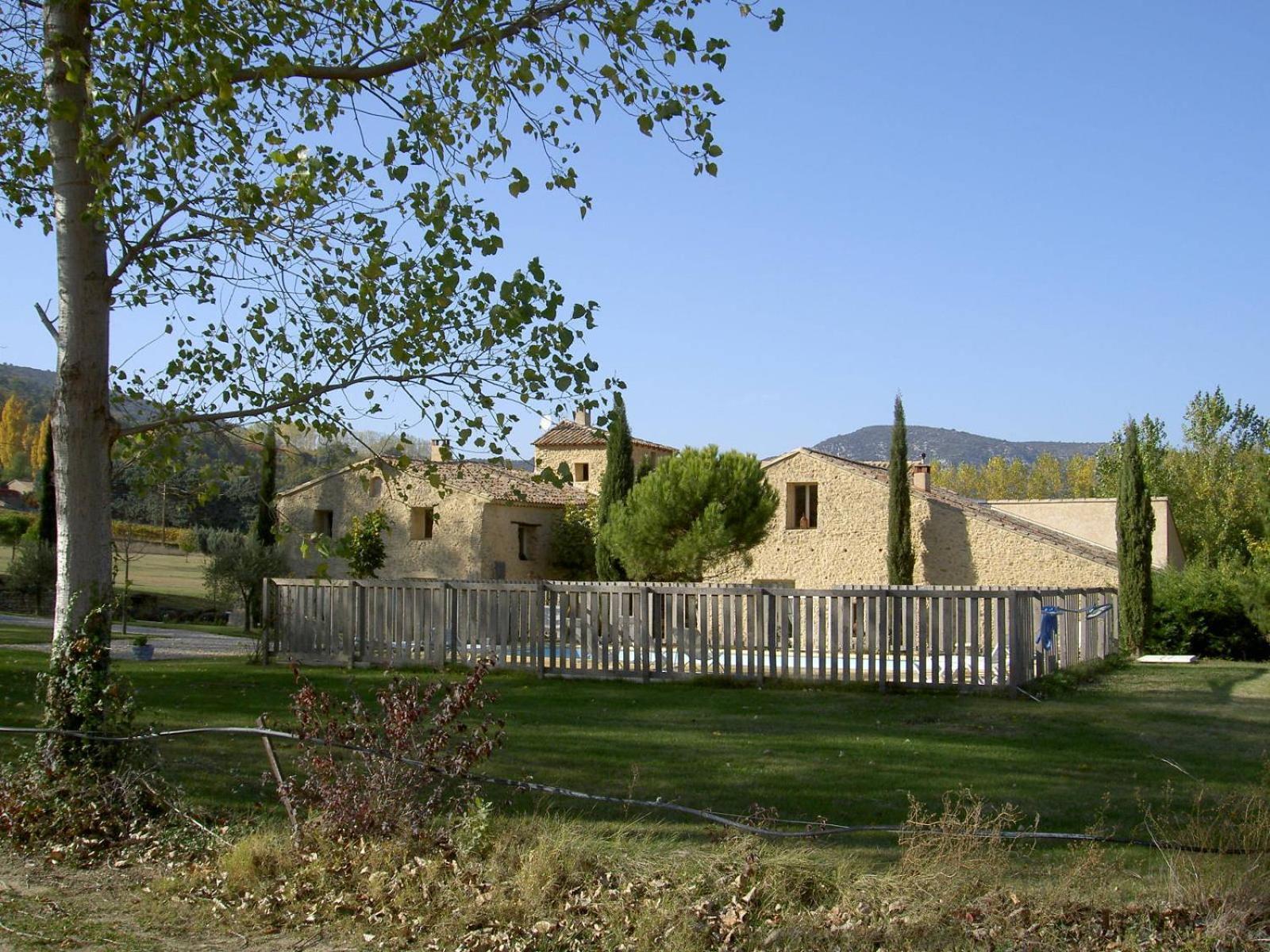 Gite Aux Tournesols Malaucene Exterior photo